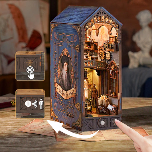 Leonardo da Vinci inspired Book Nook